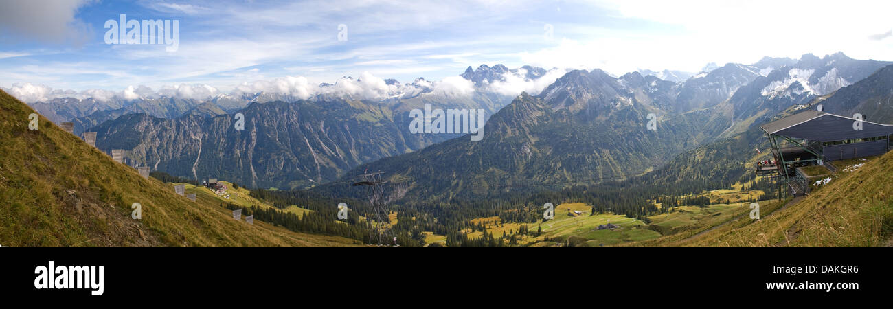 Blick vom Fellhorn (2038 m) im Kleinwalsertal (Vorarlberg, Österreich), Deutschland, Bayern Stockfoto