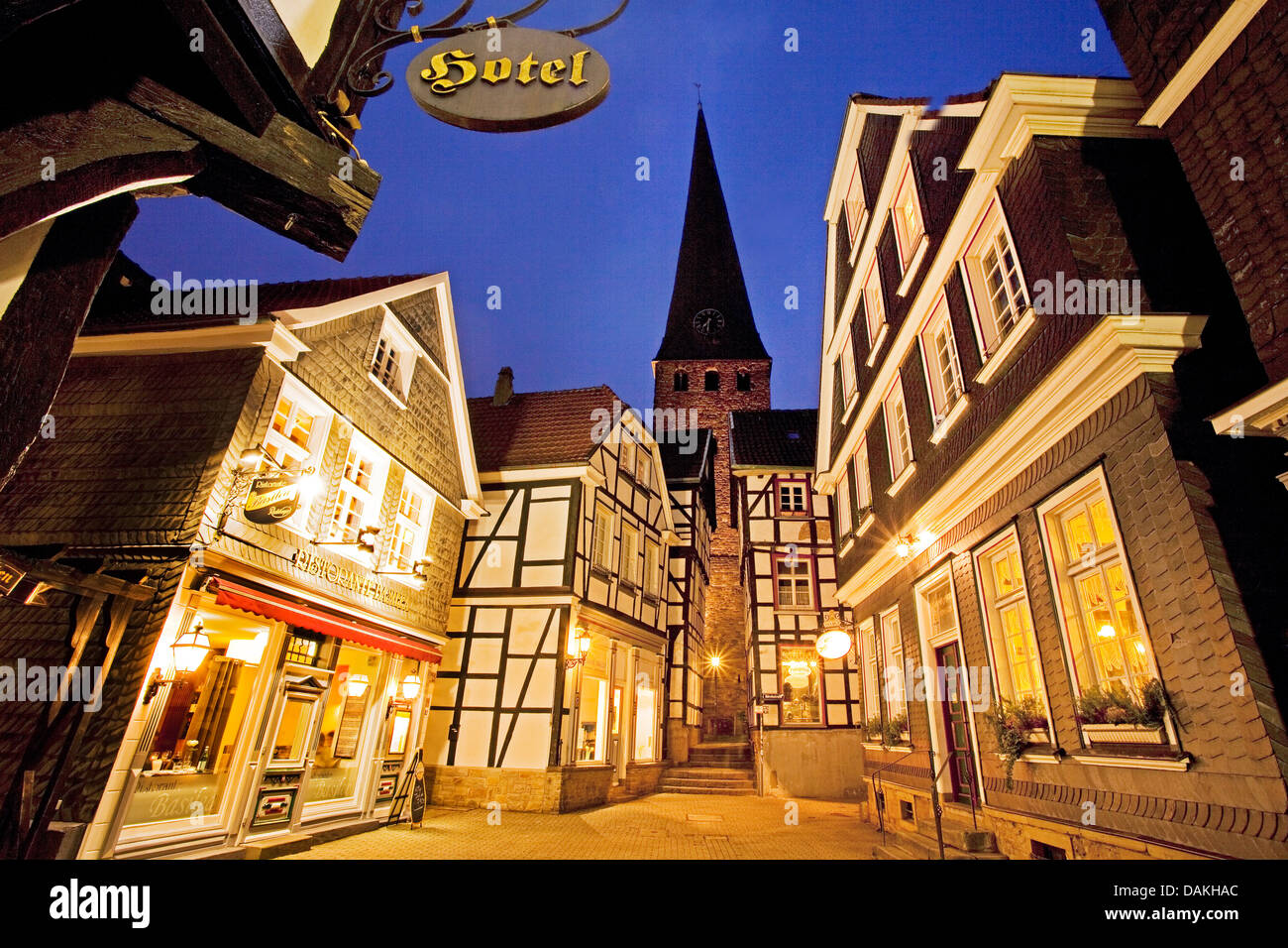 alte Stadt Hattingen mit Sankt Georg Kirche, Hattingen, Ruhrgebiet alte Stadt Hattingen mit Sankt Georg Kirche, Hattingen, Ruhrgebiet