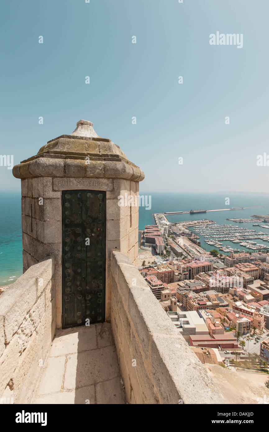 Detail der Burg Santa Barbara in Alicante, Spanien Stockfoto