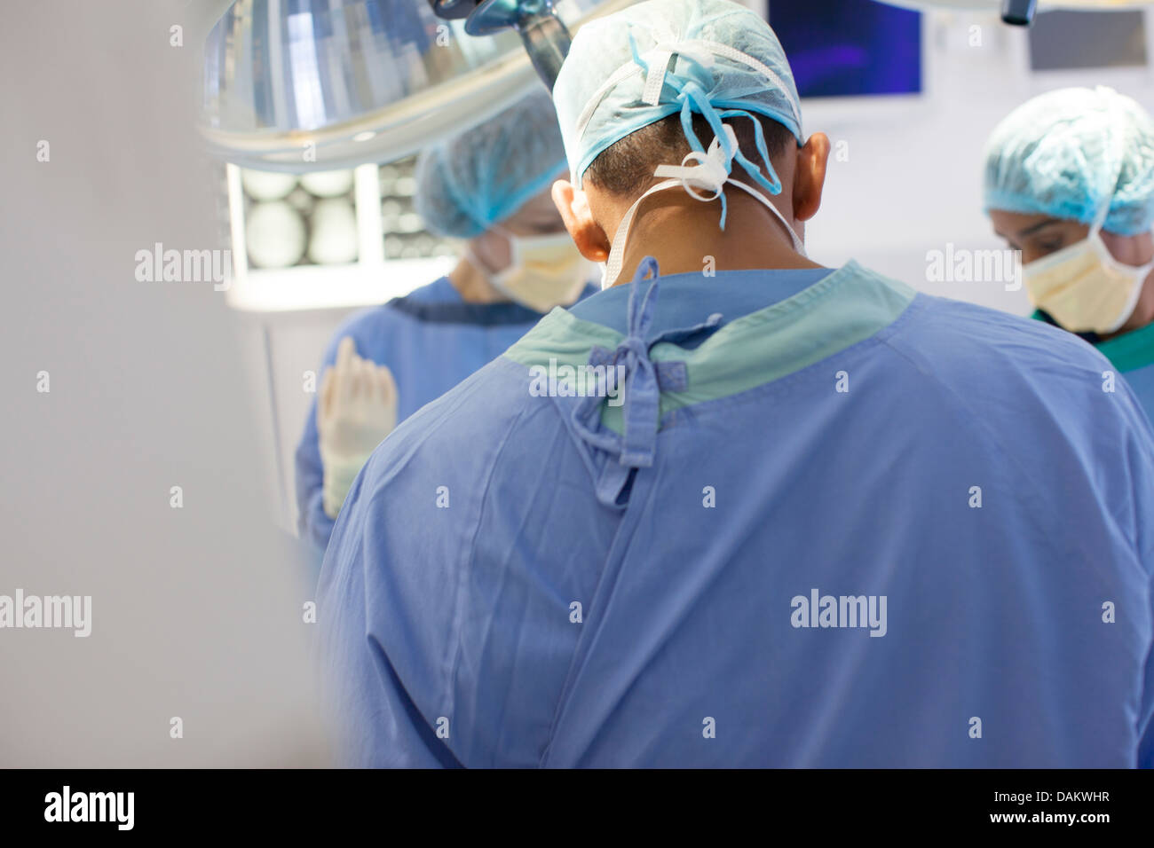 Chirurgen im OP-Saal Stockfoto