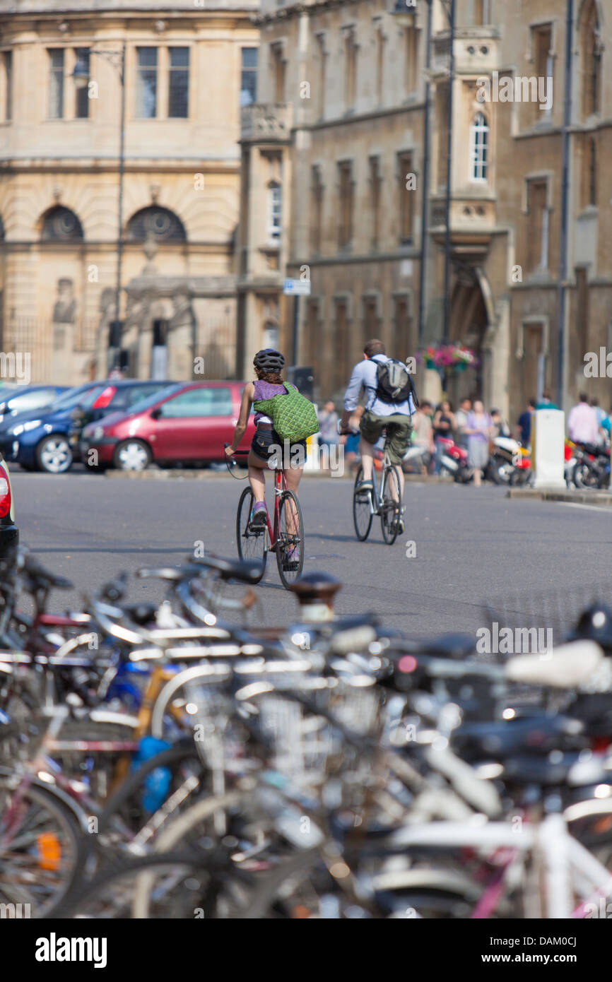 Radfahrer in der Stadt Oxford, Oxfordshire, England, UK Stockfoto