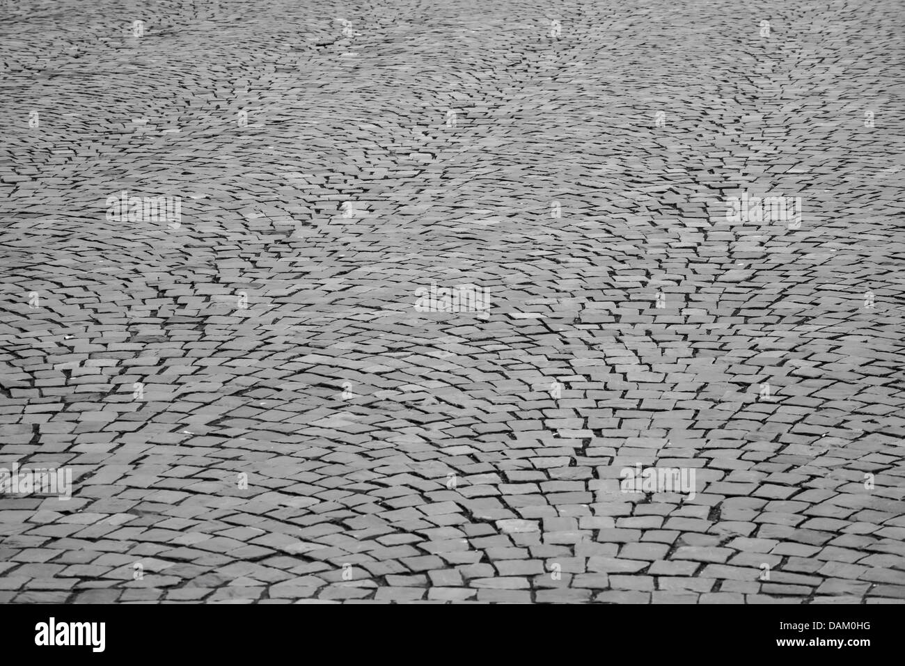Deutschland, Nordrhein-Westfalen, gepflasterte Straße Stockfoto