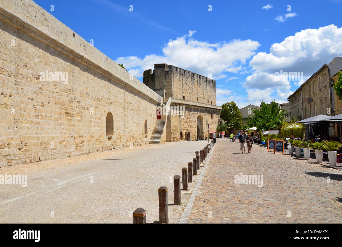 Aigues-Mortes ist eine französische Gemeinde im Département Gard in der Region Occitanie in Südfrankreich. Stockfoto