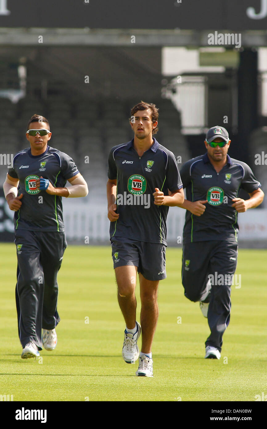 London, UK. 16. Juli 2013. Usman Khawaja, Ashton Agar und Ryan Harris während der australischen team net und Training-Session vor der 2. Testspiel auf Lords Cricket Ground am 16. Juli 2013 in London, England. Bildnachweis: Mitchell Gunn/ESPA/Alamy Live-Nachrichten Stockfoto