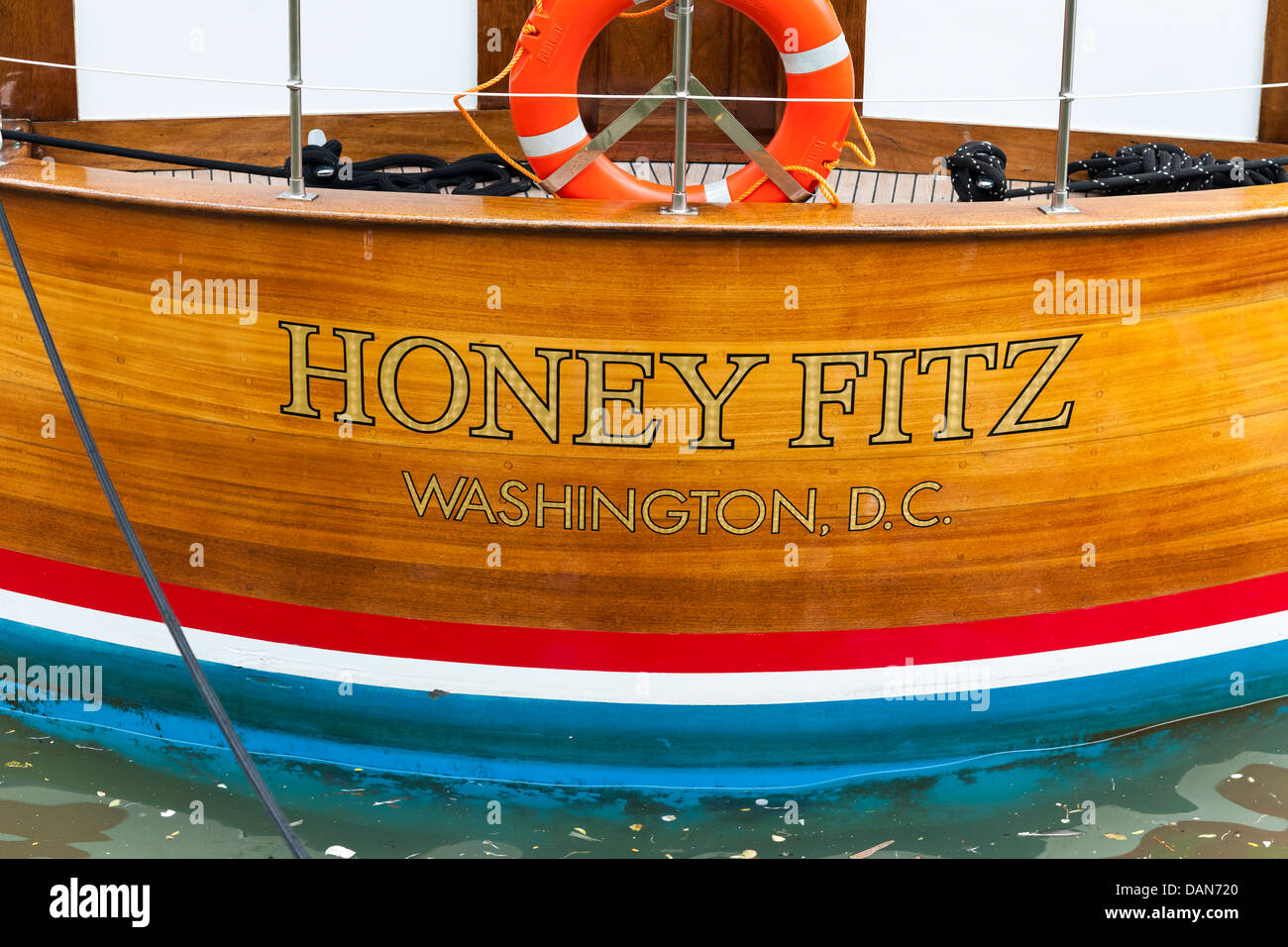 Kennedys Präsidentenyacht, The Honey Fitz, ist in der North Cove Marina in New York angedockten gesehen. Stockfoto