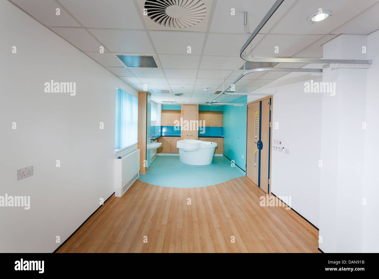 Geburtszimmer und Pool im Royal Hampshire County Hospital Winchester Stockfoto