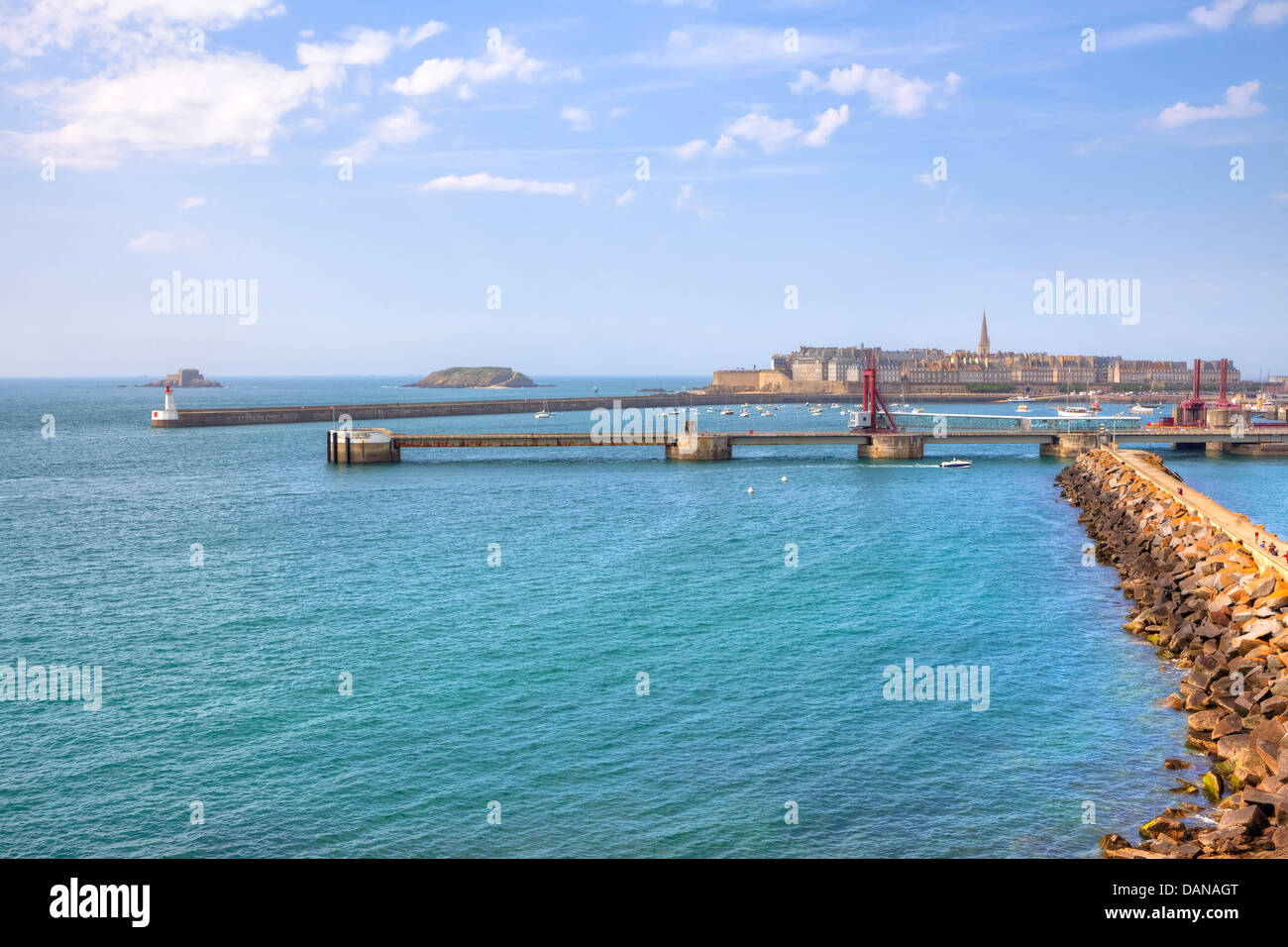 Hafeneinfahrt von Saint-Malo, Bretagne, Frankreich Stockfoto