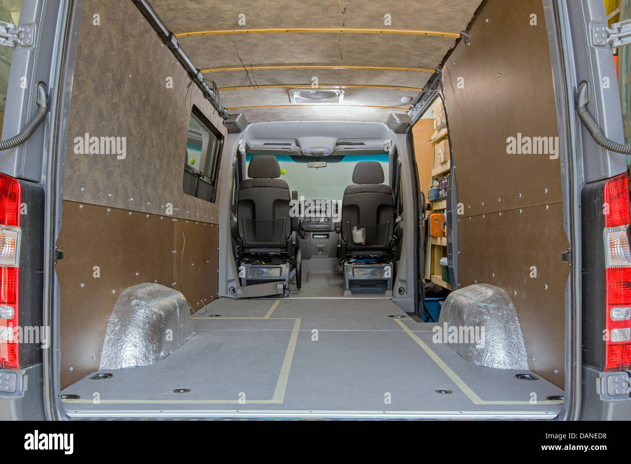 Benutzerdefinierte Wohnmobil Mercedes-Benz Sprinter Cargo Van 2500 Stockfoto