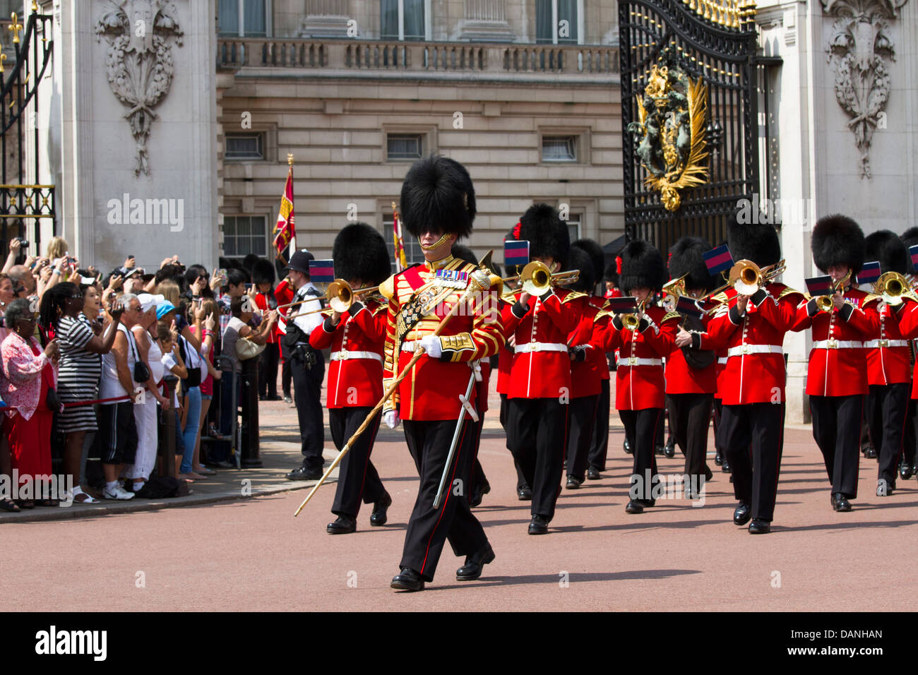 Wechsel der Wachen, Buckingham Palace, London, UK Stockfoto