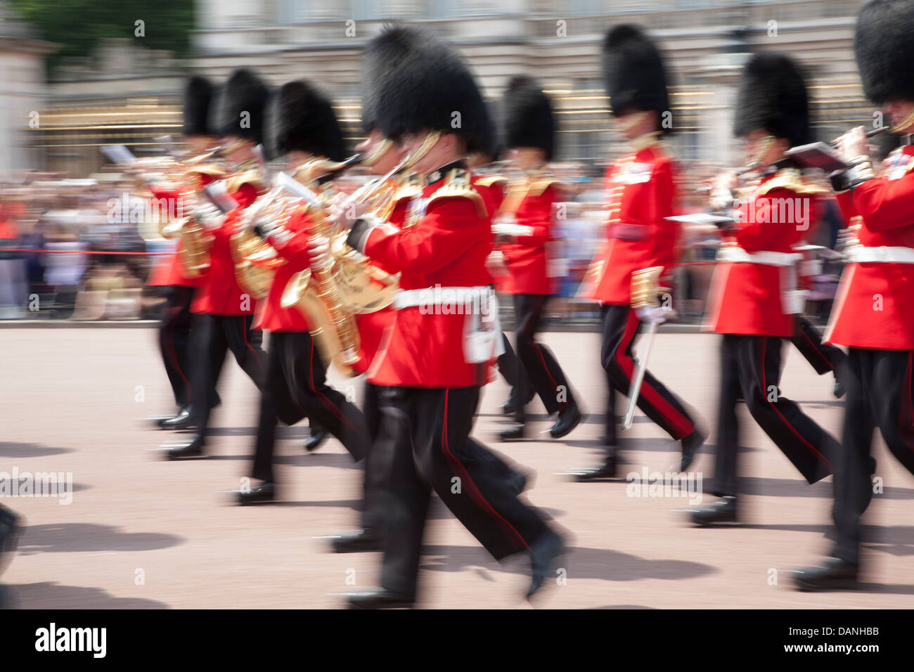 Wie Lange Stehen Die Wachen Vor Dem Buckingham Palace Der wechsel der wachen -Fotos und -Bildmaterial in hoher Auflösung – Alamy