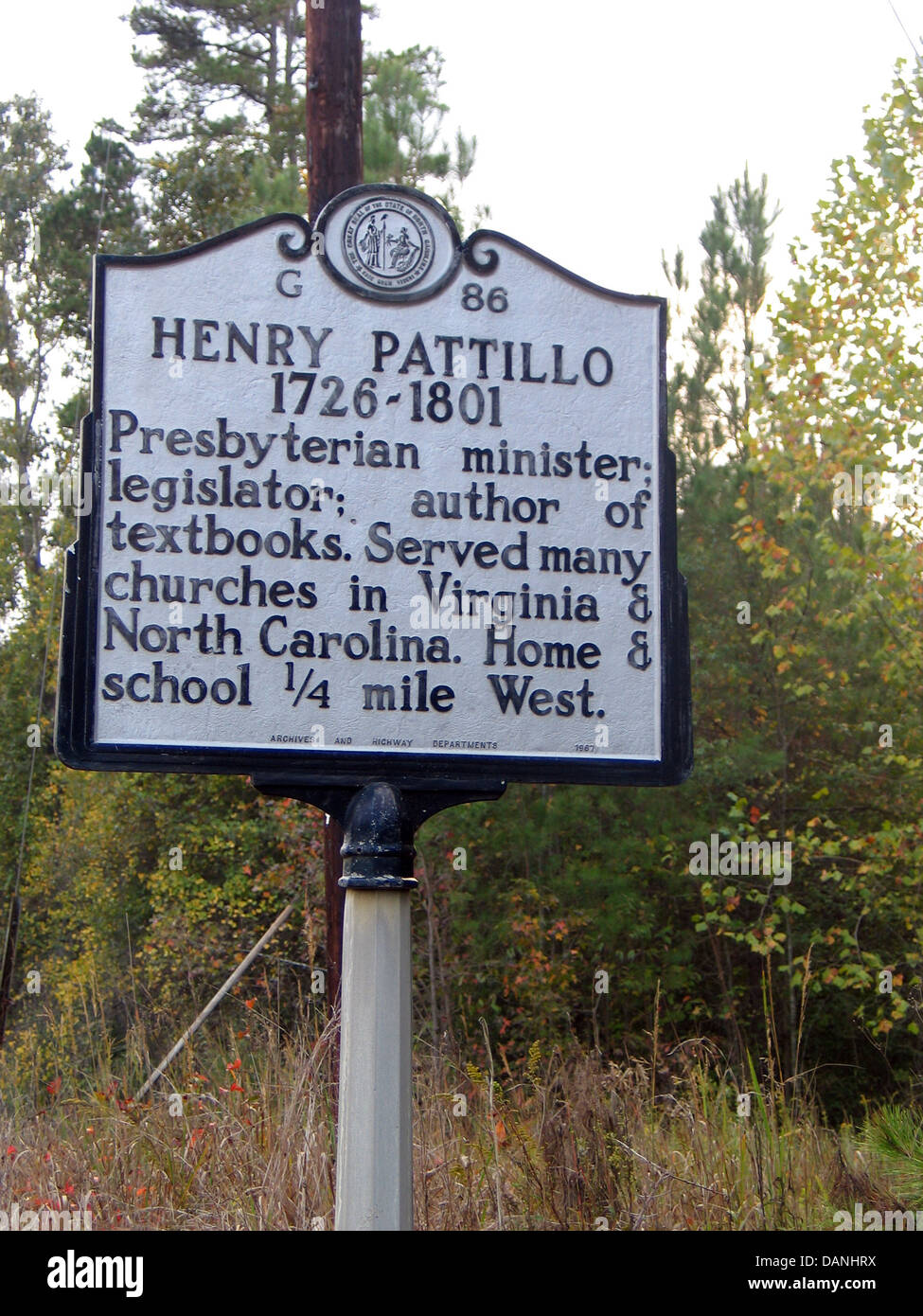 HENRY PATTILLO 1726-1801 presbyterianischer Minister; Gesetzgeber; Autor von Lehrbüchern. Viele Kirchen in Virginia und North Carolina serviert. Heim &amp; Schule 1/4 Meile westlich. Archive und Highway Abteilungen, 1967 Stockfoto