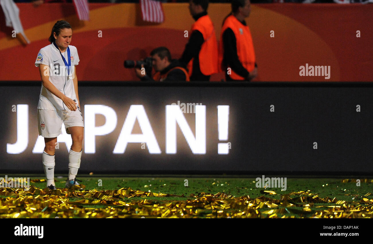 Heather O Reilly der USA reagiert während der FIFA Frauen WM Finale Fußballspiel zwischen Japan und den USA bei der FIFA WM-Stadion in Frankfurt Am Main, Deutschland 17. Juli 2011. Foto: Thomas Eisenhuth dpa Stockfoto