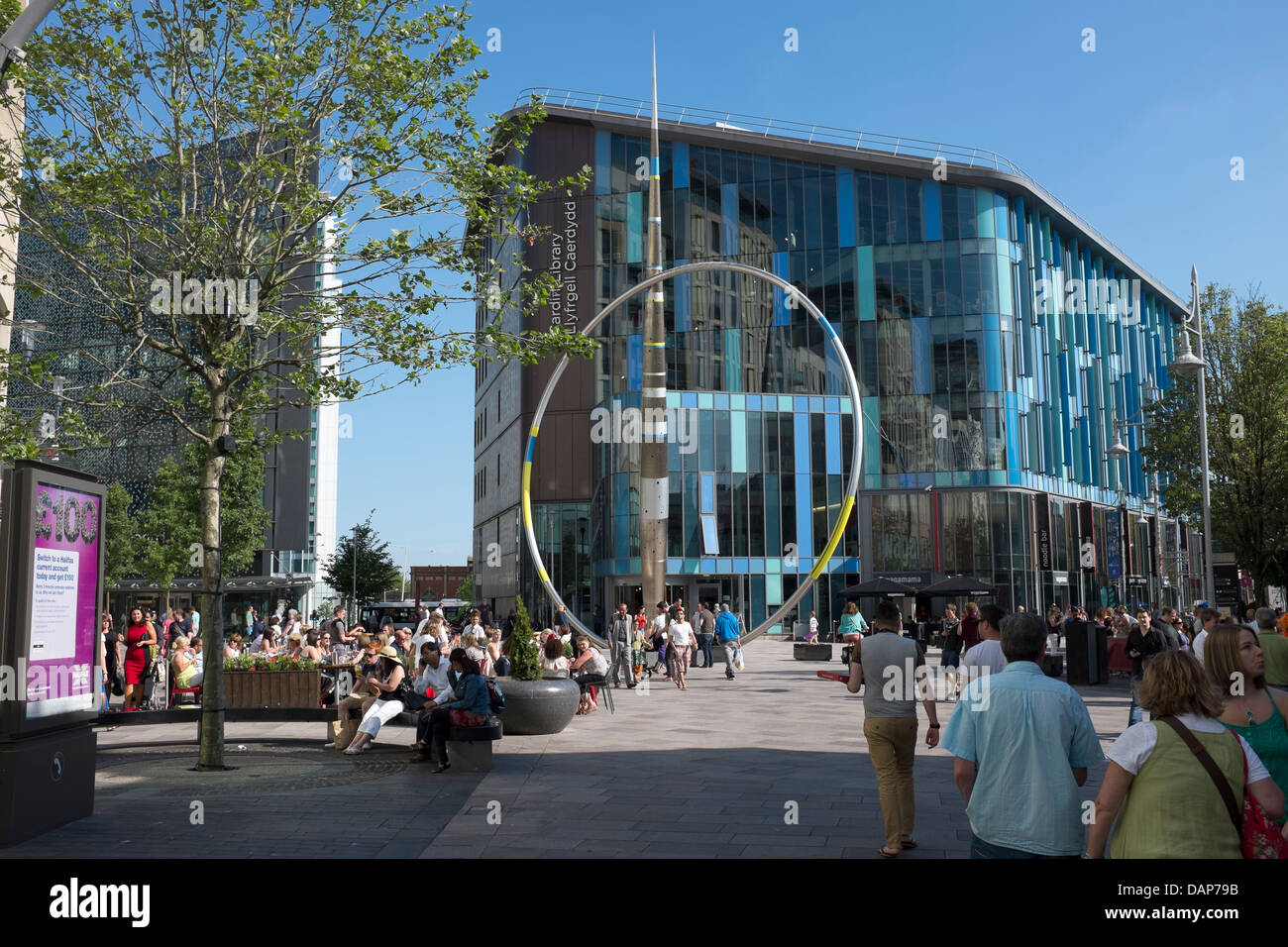 Hayes und Zentralbibliothek Cardiff Stockfoto Hayes und Zentralbibliothek Cardiff Stockfoto