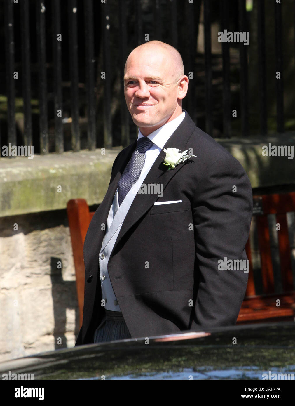 Mike Tindall kommt für seine Hochzeit mit Zara Phillips in der Canongate Kirk in Edinburgh, Großbritannien, 30. Juli 2011. Zara ist eine Enkelin der Königin, ein bekannter Rugby-Spieler Mike. Foto: Albert Nieboer Stockfoto