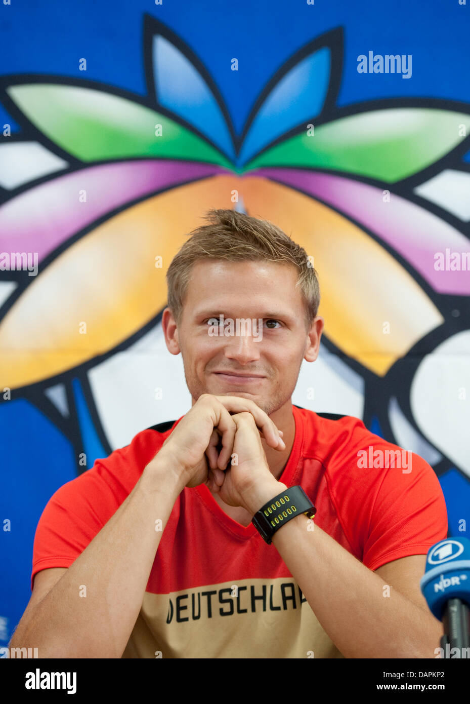 Deutsche Zehnkämpfer Pascal Behrenbruch gesehen auf einer Pressekonferenz in Daegu, Südkorea, am 26. August 2011, die 13. IAAF Weltmeisterschaften beginnend am 27. August zu konkurrieren. Foto: Bernd Thissen Dpa +++(c) Dpa - Bildfunk +++ Stockfoto