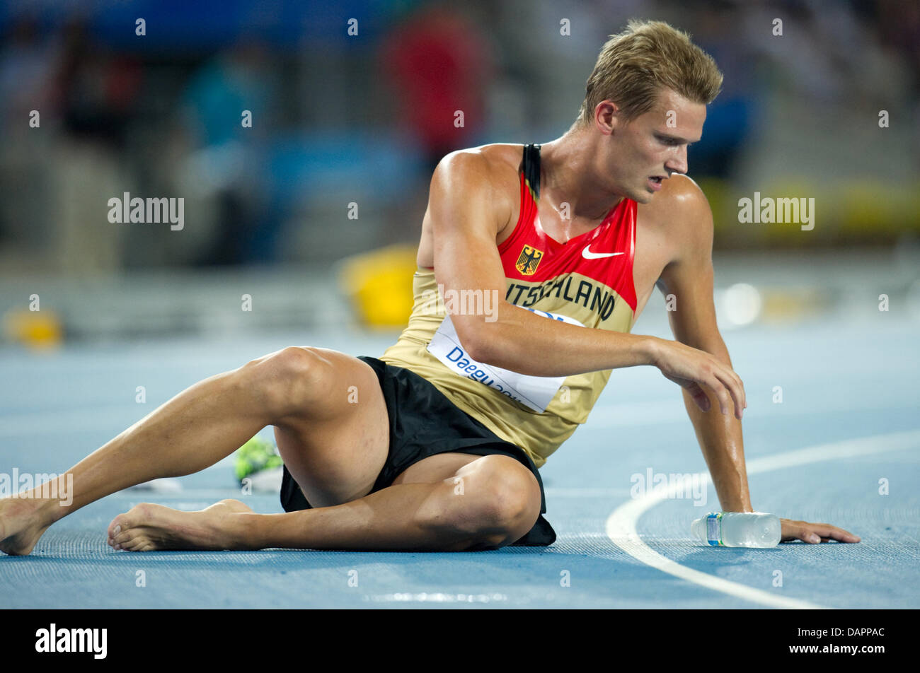 Pascal Behrenbruch Deutschland reagiert nach 1500 m der Männer von der Decathlon-Wettbewerb bei der 13. IAAF Weltmeisterschaften in Daegu, Südkorea, 28. August 2011. Foto: Bernd Thissen Dpa +++(c) Dpa - Bildfunk +++ Stockfoto