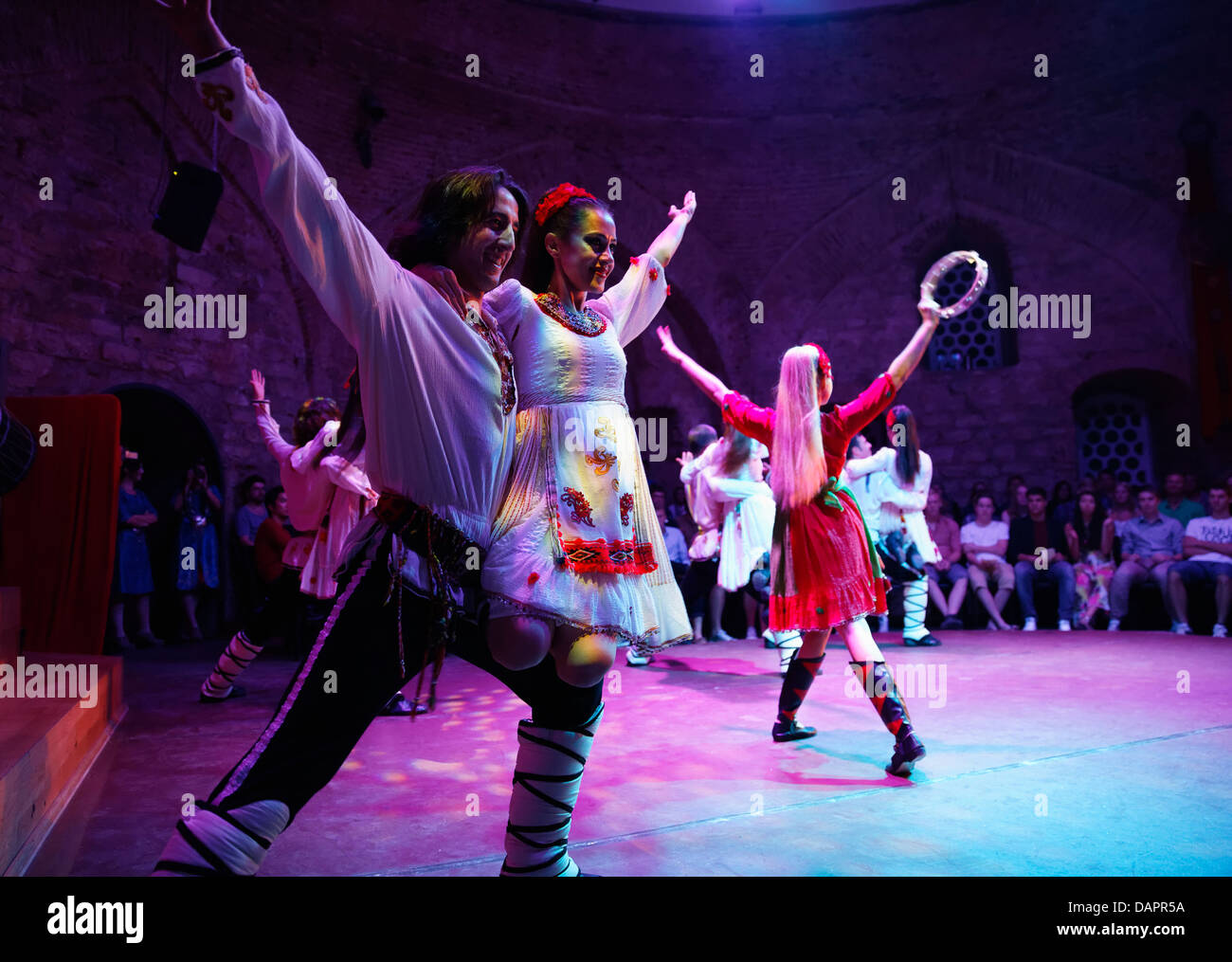 Türkei, Istanbul, Balkan Tanz im HodjaPasha Tanzshow in Sultanahmet Stockfoto