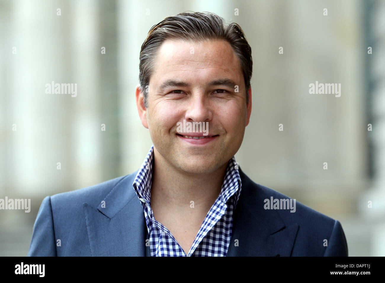 Britische TV-Schauspieler David Walliams ("Little Britain") lächelt in einem Interview mit der deutschen Presse-Agentur Dpa in Berlin, Deutschland, 30. August 2011. Foto: Wolfgang Kumm Stockfoto