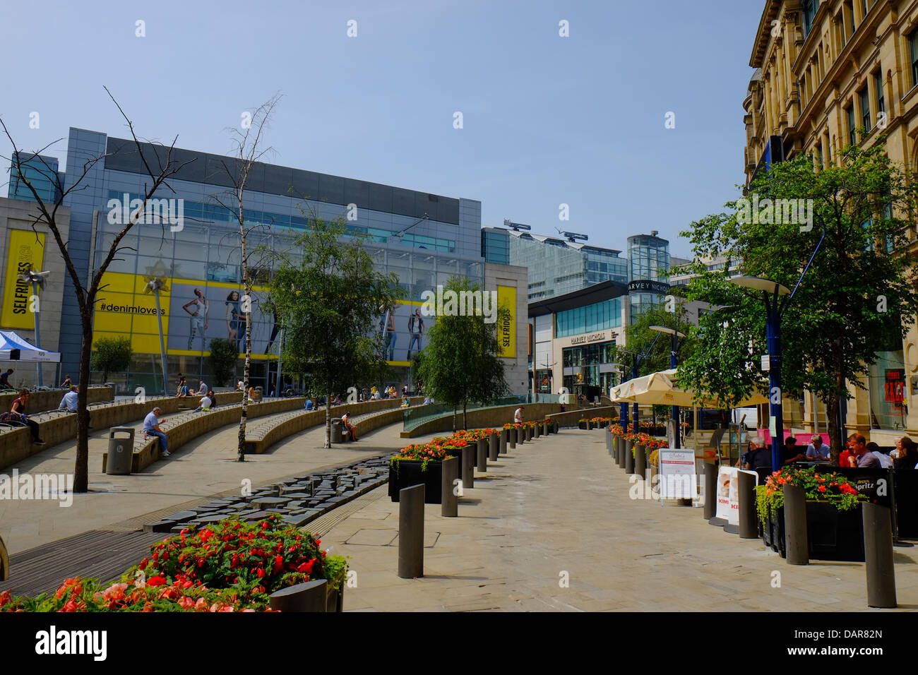 England, Manchester, das Dreieck zurück blickt, Harvey Nichols und Selfridges Stockfoto