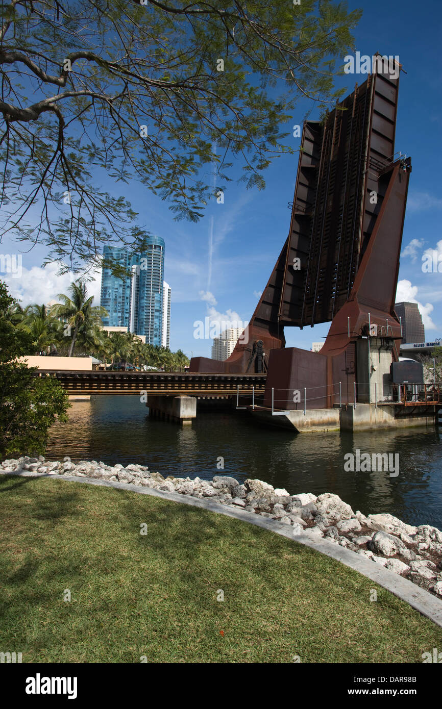 OFFENEN ZUGBRÜCKE NEW RIVER DOWNTOWN FORT LAUDERDALE FLORIDA USA Stockfoto