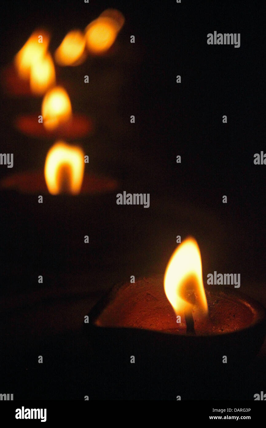Abstrakte Kunst künstlerischen Hintergrund Karte Feier Clip bunte Kultur Dekoration dekorative Deepak Deepavali Deepawali Flamme Stockfoto