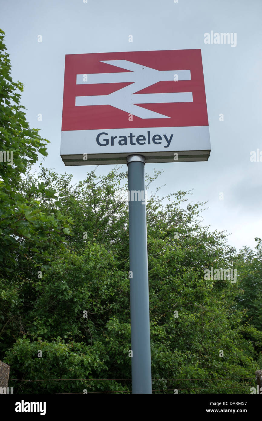 Grately Railway Station Zeichen Stockfoto