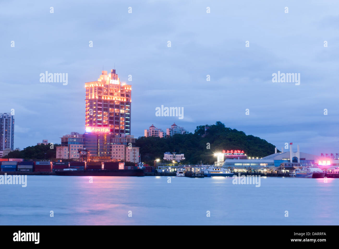 Jiuzhou Hafen in der Nacht in Zhuhai, Guangdong, China Stockfoto