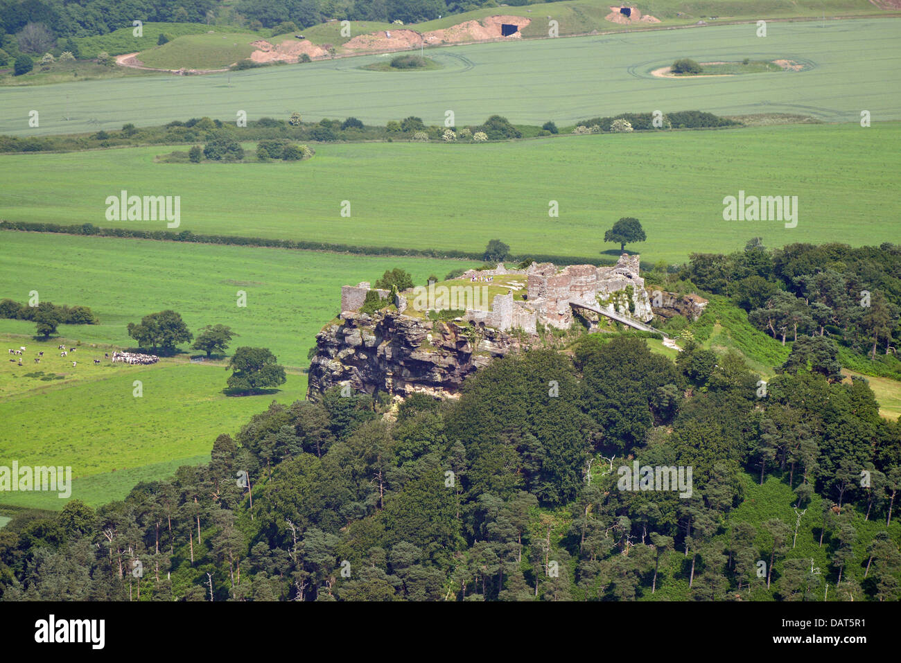 Luftaufnahme zeigt Beeston Castle in Cheshire Stockfoto