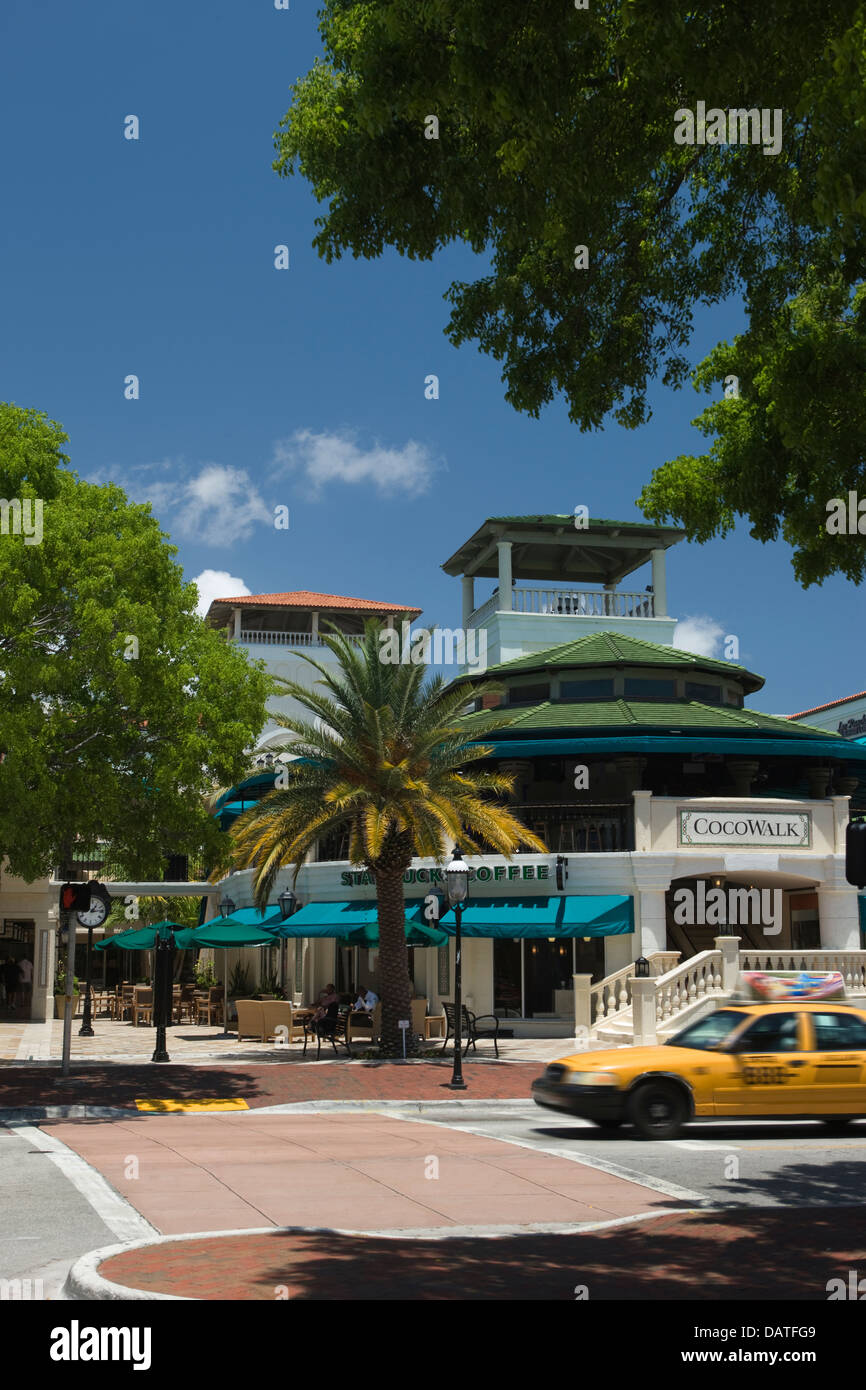 COCO WALK EINKAUFSZENTRUM COCONUT GROVE MIAMI FLORIDA USA Stockfoto