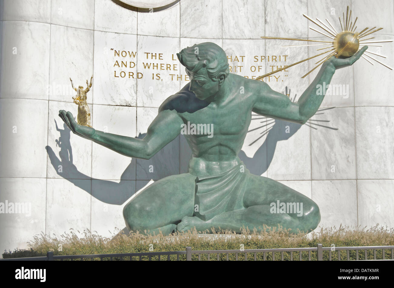 Geist von Detroit Statue in der Innenstadt von Detroit, ein weithin bekanntes Wahrzeichen. Stockfoto