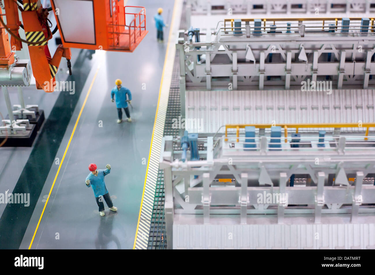 Thermische Kraftwerke innerhalb der Produktionslinie Elektrogeräte Stockfoto