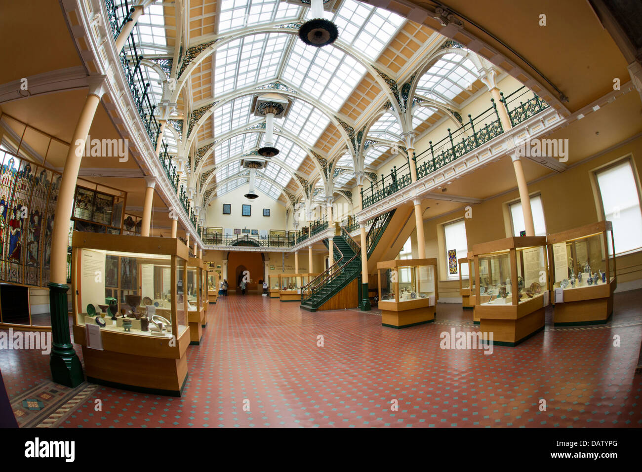 Großbritannien, England, Birmingham, Galeere & Kunstmuseum Interieur Stockfoto