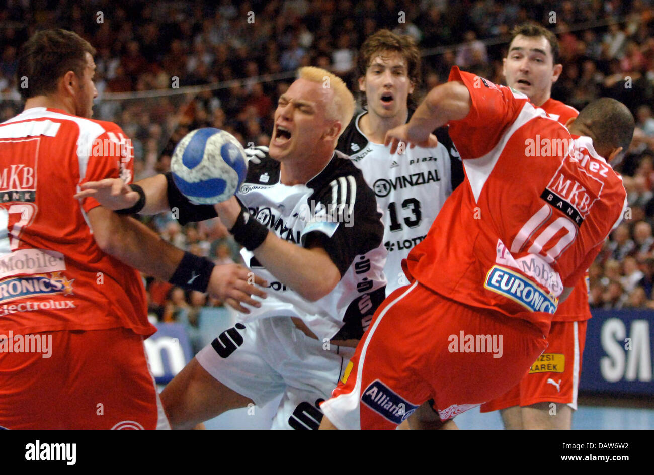 Christian Zeitz (C) Kiel während der Handball-Champions-League-Viertelfinale THW Kiel V MKB Veszprem (Ungarn) in Kiel, Deutschland, Donnerstag, 1. März 2007 abgebildet. Foto: Wulf Pfeiffer Stockfoto