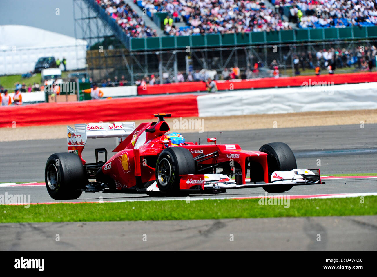 Fernando Alonso, Ferrari, nähert sich die Schleife während der 2012 British Grand Prix in Silverstone Stockfoto