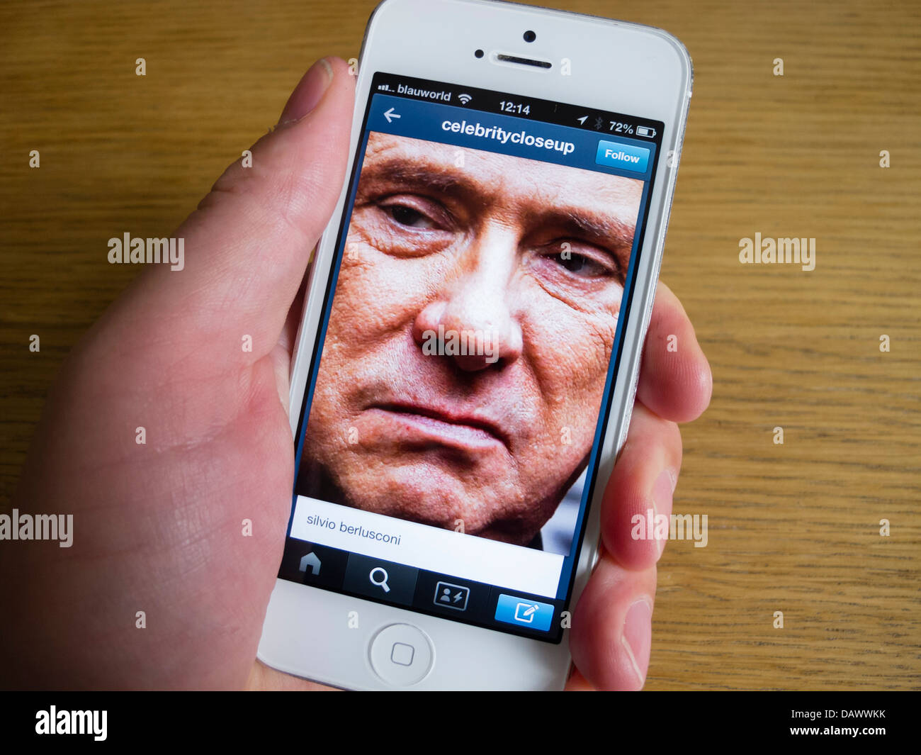 Silvio Berlusconi Gesicht auf Tumblr social Media und Foto auf weißes iPhone 5 smartphone Stockfoto