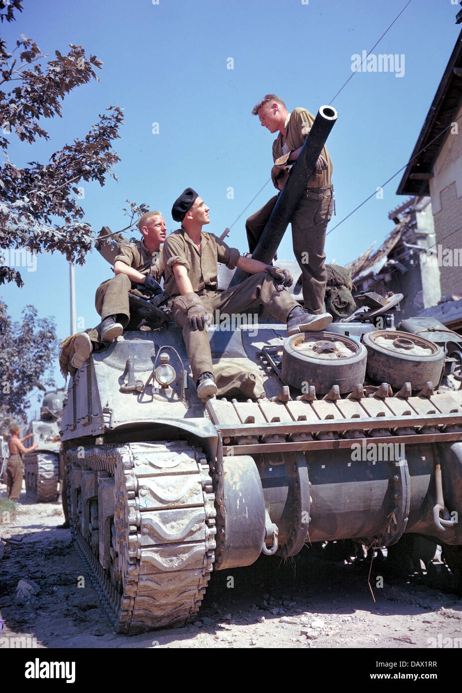 SHERMAN-Panzer mit kanadischen Crew in der Nähe von Vaucelles, Basse-Normandie Juni 1944 Stockfoto