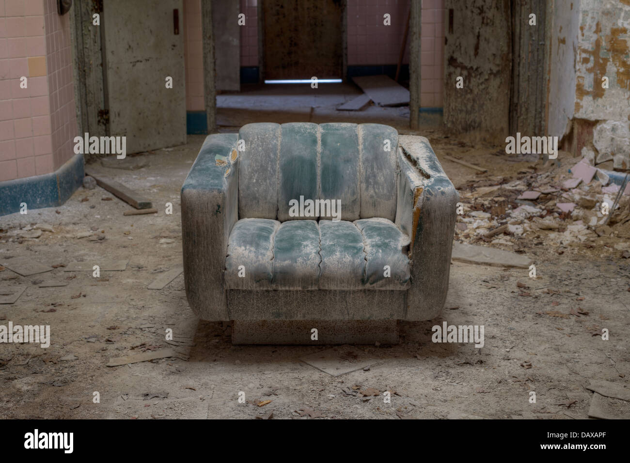 URBEX - Interieur der verlassenen Gebäude in hellen HDR-Verarbeitung Stockfoto