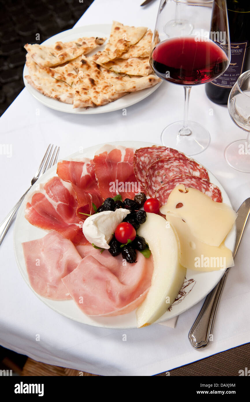 Mozzarella Di Bufala Stockfotos Und Bilder Kaufen Alamy