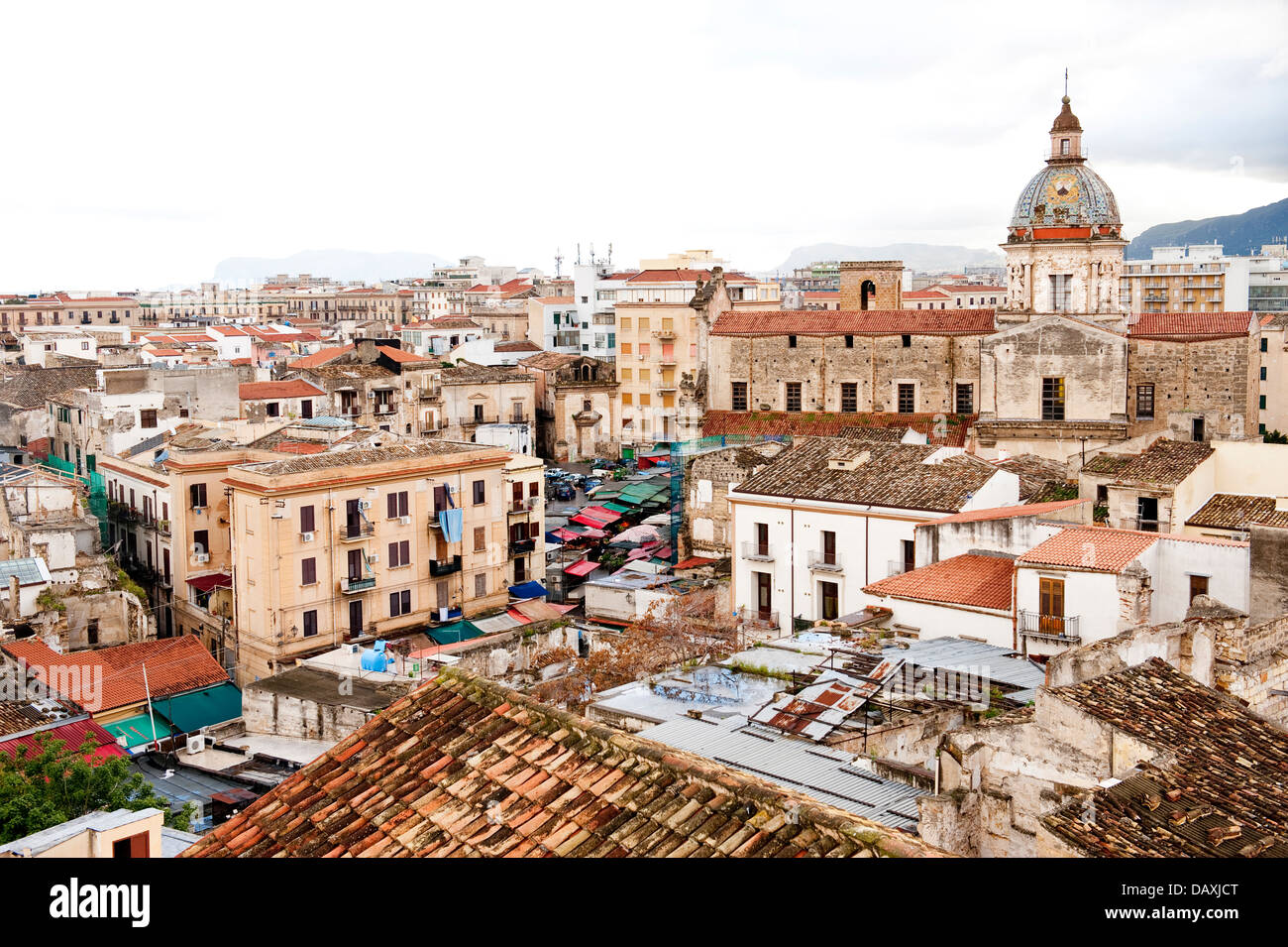 Blick über sizilianisches Märkte, Palermo, Sizilien, Italien Stockfoto
