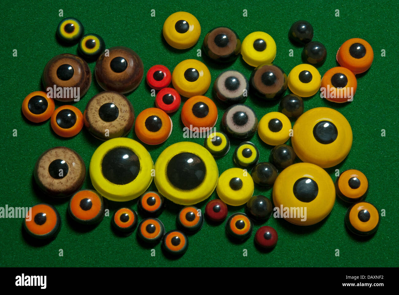 Eine Auswahl an künstliche Augen für Präparatoren verwendet Stockfoto