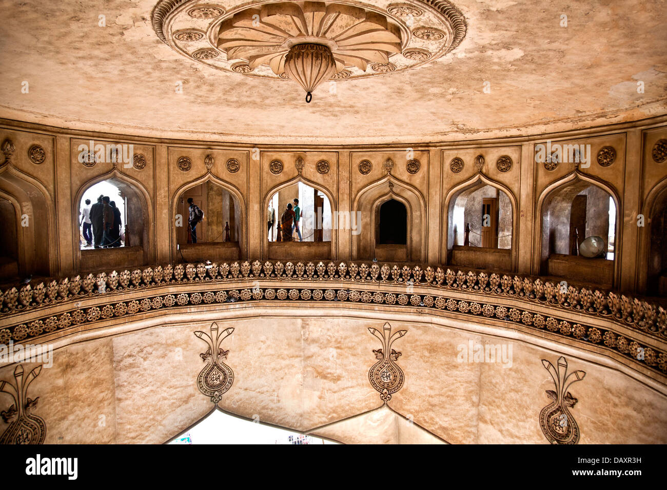 Innenraum der Charminar, Charminar, Hyderabad, Andhra Pradesh, Indien Stockfoto