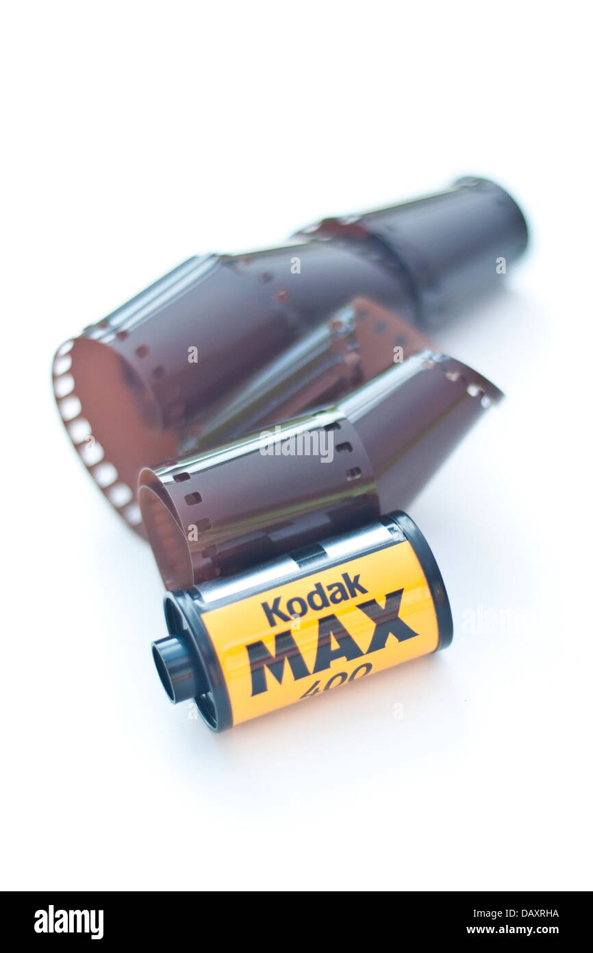 35 mm Film Kamerarolle isoliert auf weißem Hintergrund Stockfoto