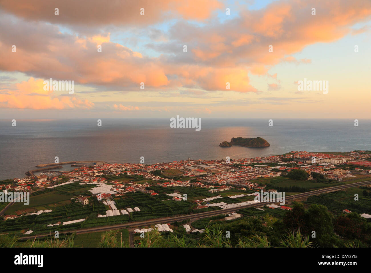 Villa Franca Portugal : Vila Franca De Xira Train Station Portugal Stock Photo Alamy : Vergleiche und entdecke jetzt großartige angebote für hotel villa franca in positano.