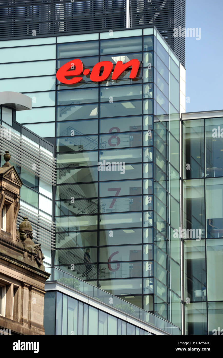 EON STROMKONZERNBÜROGEBÄUDE IN NOTTINGHAM STADTZENTRUM MIT EONLOGO