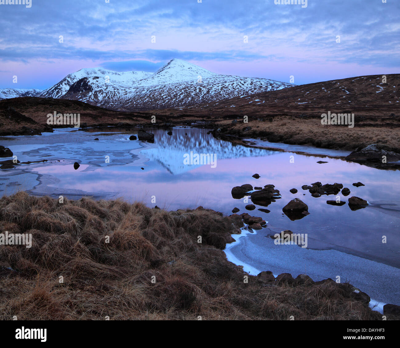 Man Na Stainge und schwarz auf Rannoch Moor in den Highlands von Schottland zu montieren Stockfoto