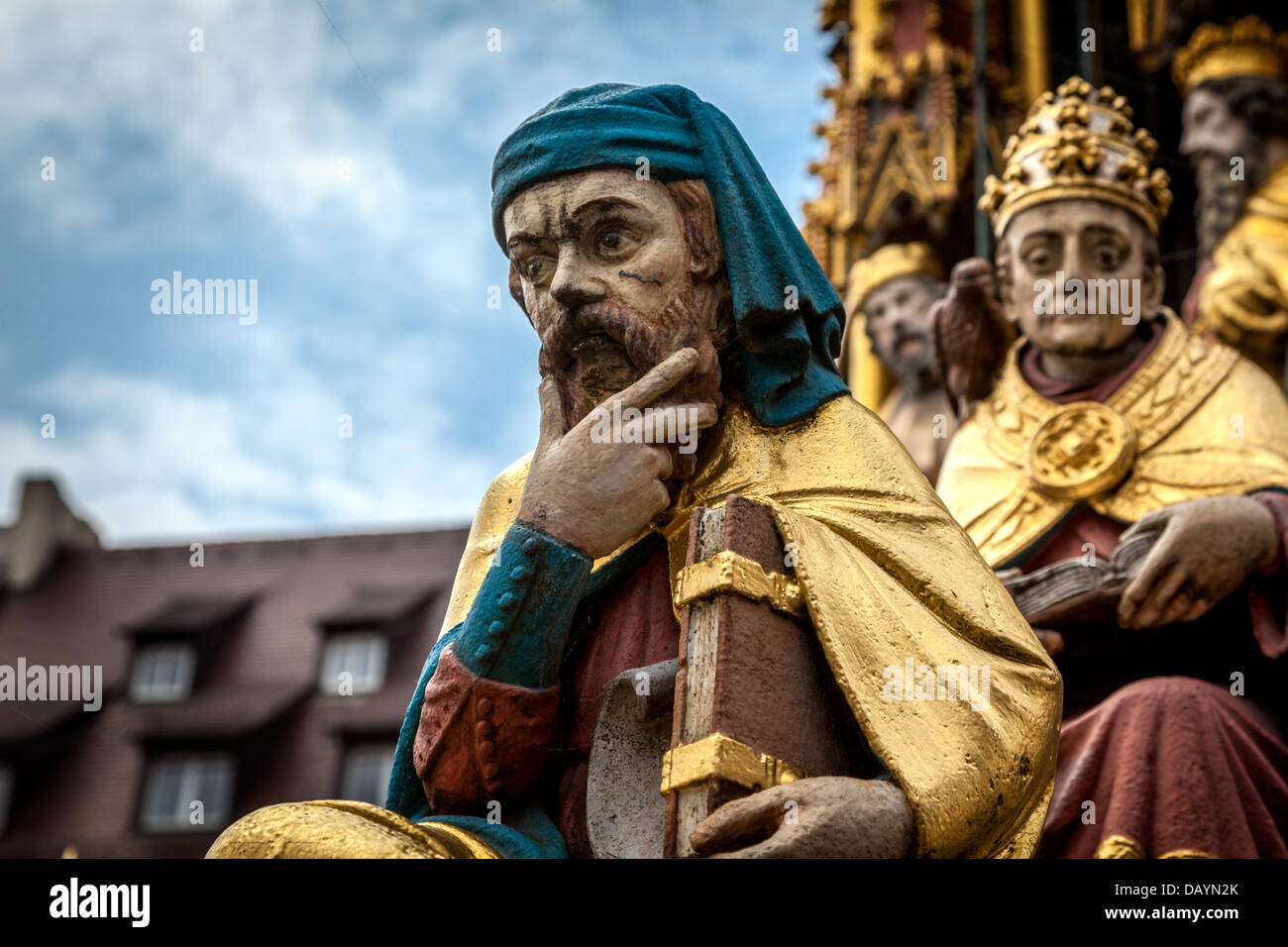 Statue am Brunnen im Hauptmarkt, Nürnberg, Deutschland, Europa. Stockfoto
