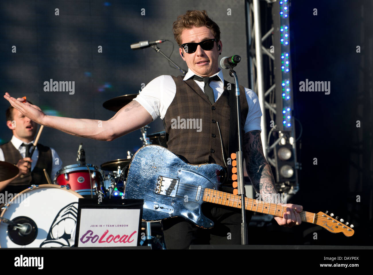 Danny Jones (Lead-Gesang und Gitarre) von Multi-Platin verkaufen Band McFly treten bei Go Local, London. Am 19. Juli 2013 Stockfoto