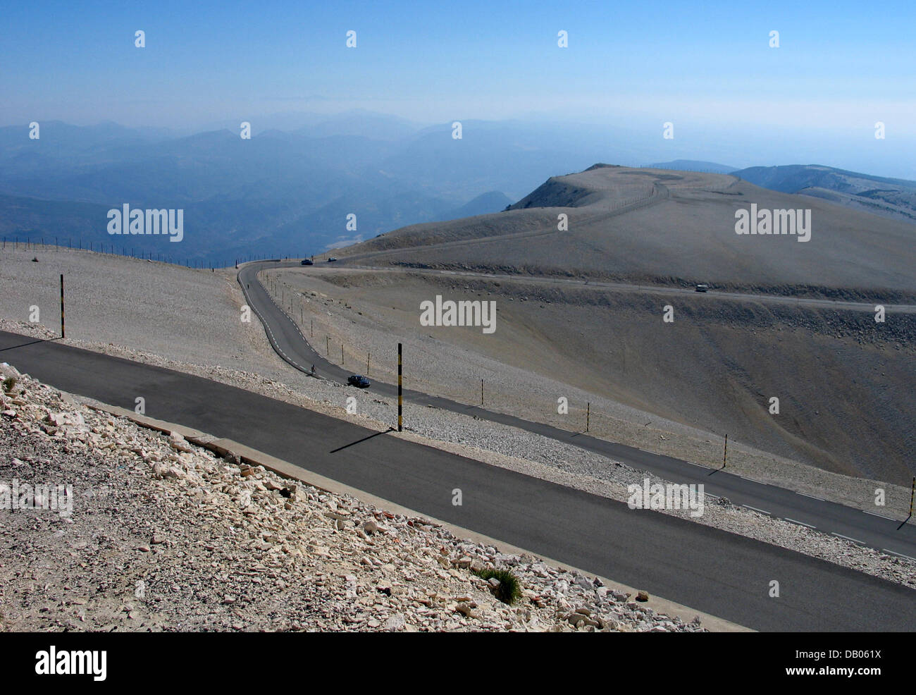 Das Bild zeigt die Passstraße des Mont Ventoux (1912 m), Frankreich, 14. September 2007. Mont Ventoux war Teil der Tour de France seit mehreren Jahren. Foto: Thomas Muncke Stockfoto