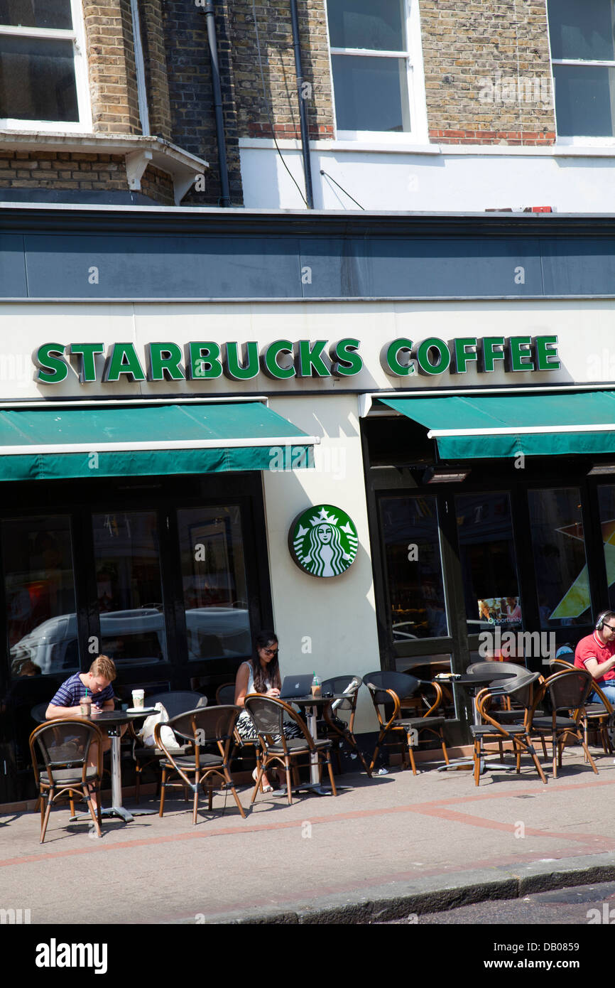 Starbucks Coffeeshop am Northcote Rd in Battersea-London-UK Stockfoto