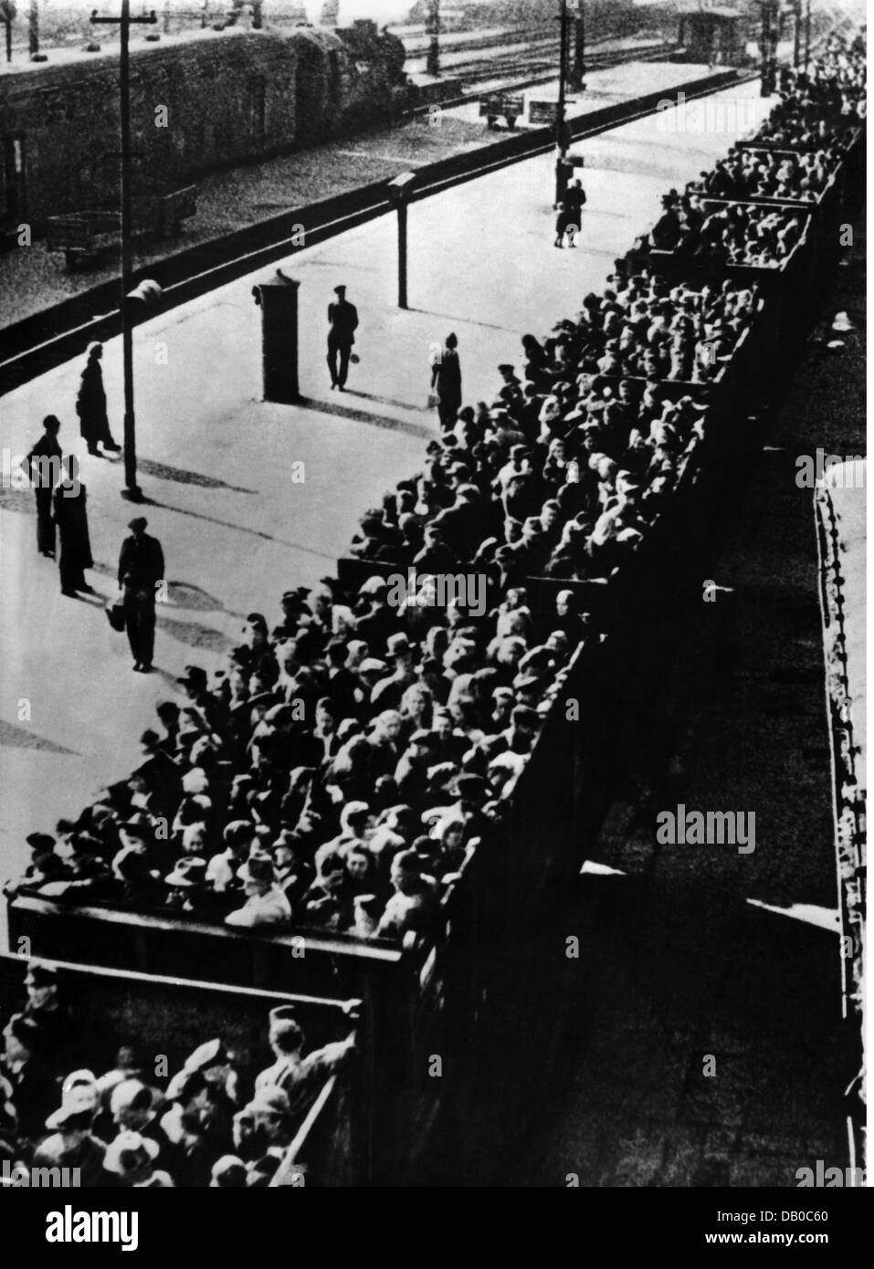 Nachkriegszeit, Transport / Transport, Deutschland, Rückreise von Evakuierten, offener Güterwagen, Mai 1945, Zusatzrechte-Abfertigung-nicht vorhanden Stockfoto